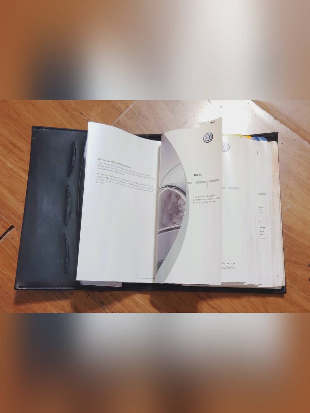 2003 Volkswagen Passat Sedan Owners Manual Set With Case OEM